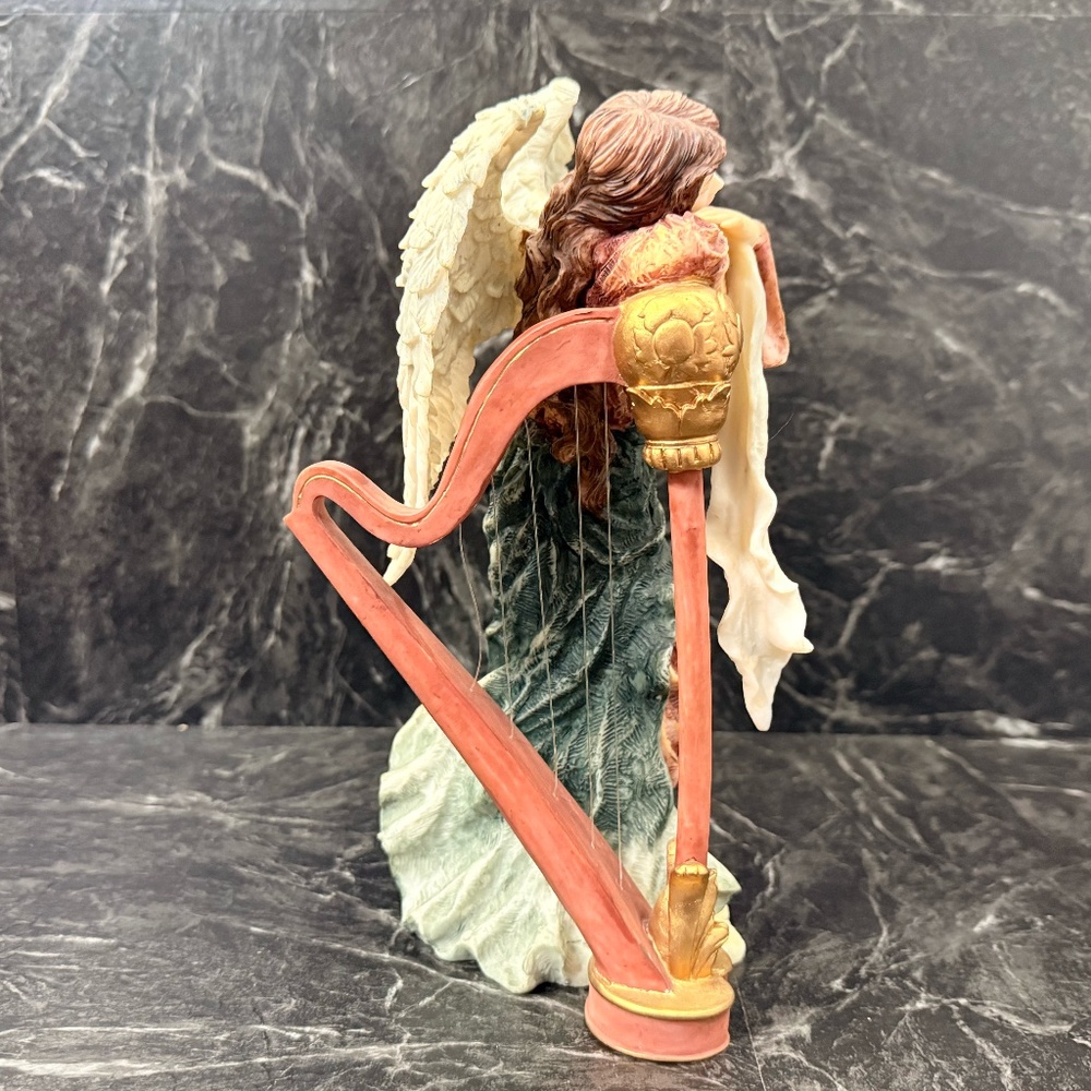 Angel Resting on Harp Figurine - Picture 11 of 16